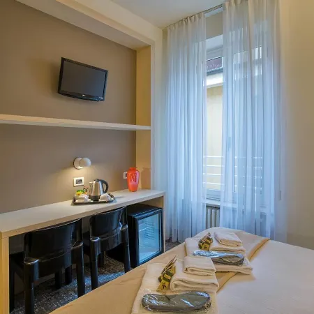 Piroscafo Hotel Desenzano del Garda