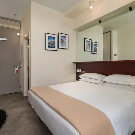 Piroscafo Hotel Desenzano del Garda