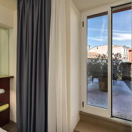 Piroscafo Hotel Desenzano del Garda