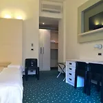 Piroscafo Szálloda Desenzano del Garda