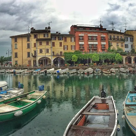 Отель Piroscafo 3*