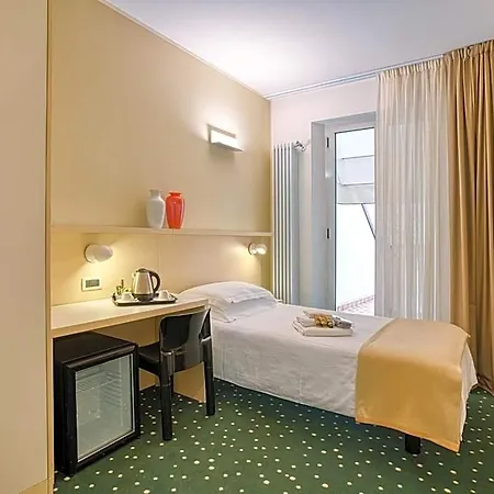 Piroscafo Hotel Desenzano del Garda