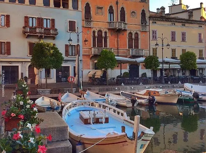 Отель Piroscafo 3*