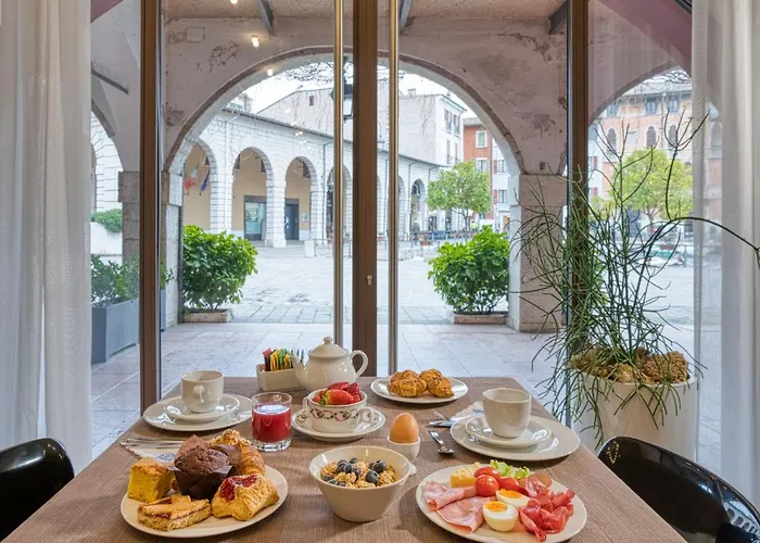 Отель Piroscafo 3*