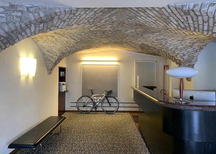 Отель Piroscafo Дезенцано-дель-Гарда